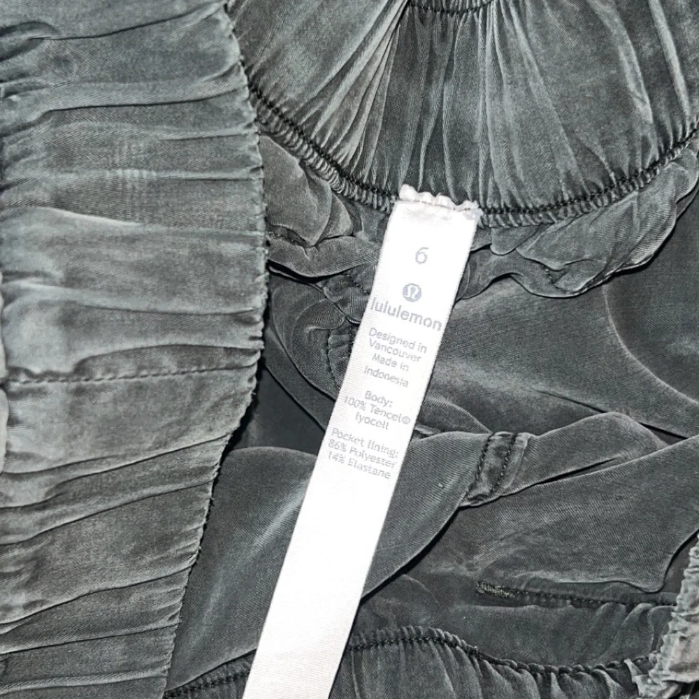 lululemon athletica relaxed cargo