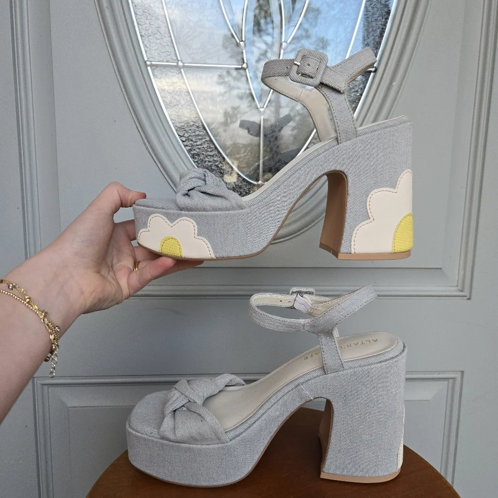 Altard State women light