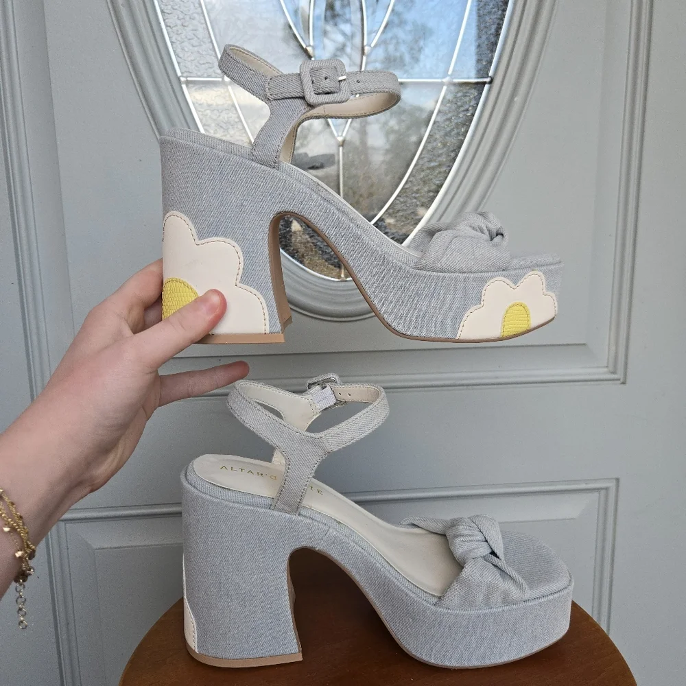 Altard State women light