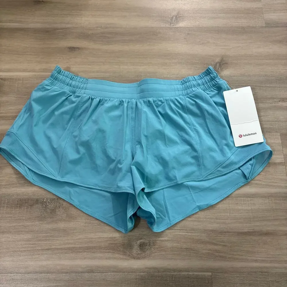 NWT Lululemon Hotty Hot Low-Rise Lined Short 2.5