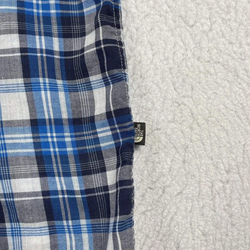 The North Face button missing
