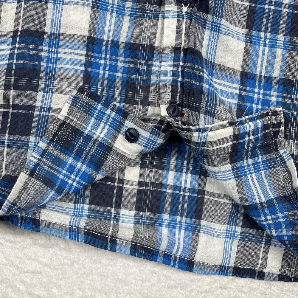 The North Face button missing
