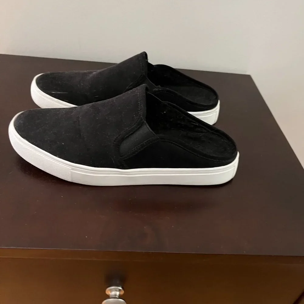 Steve Madden slip black
