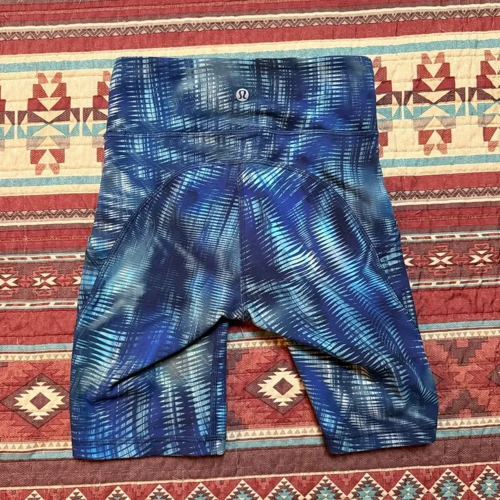 lululemon athletica eye catching