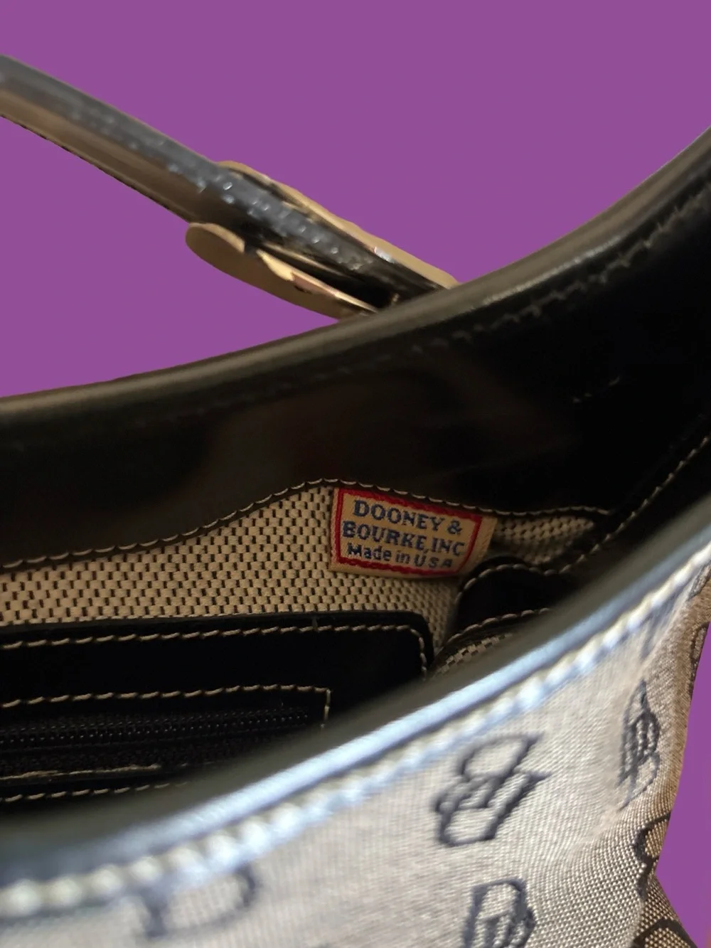 Dooney & Bourke gently interior iconic