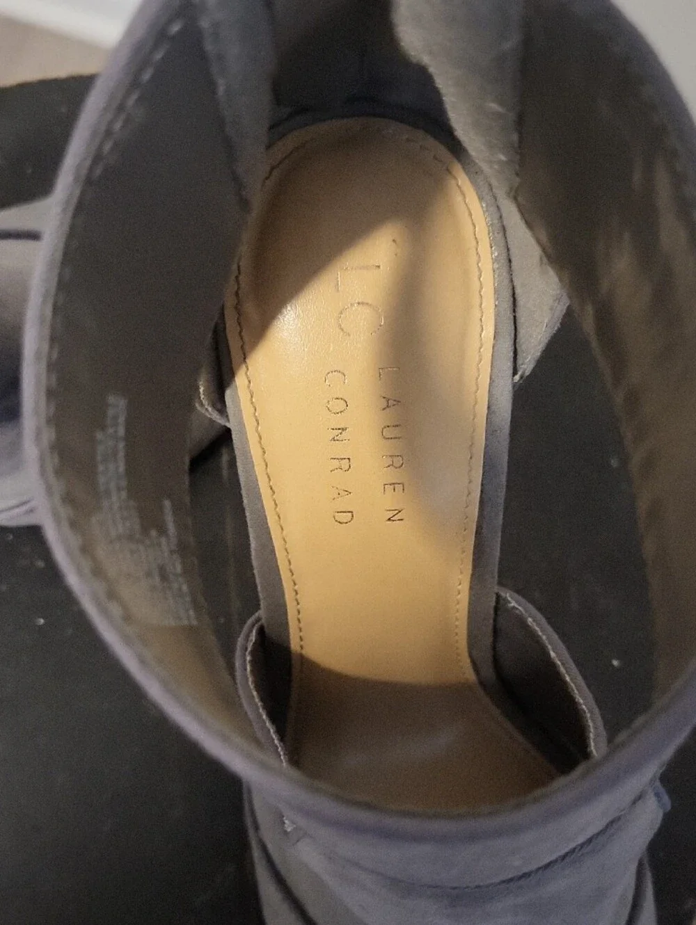 LC Lauren Conrad stylish open