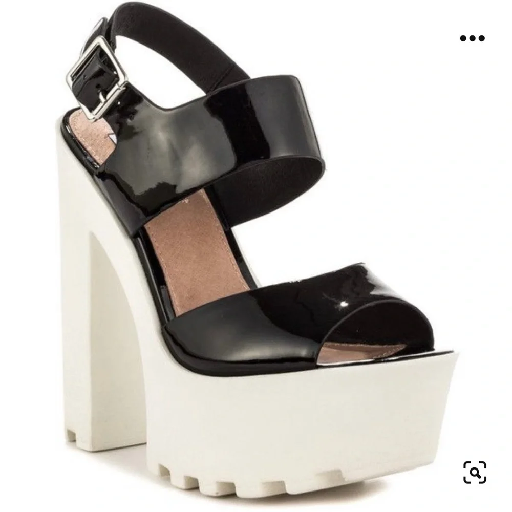 Steve Madden Get-It Black Patent Lug Sole Heal- New In Box