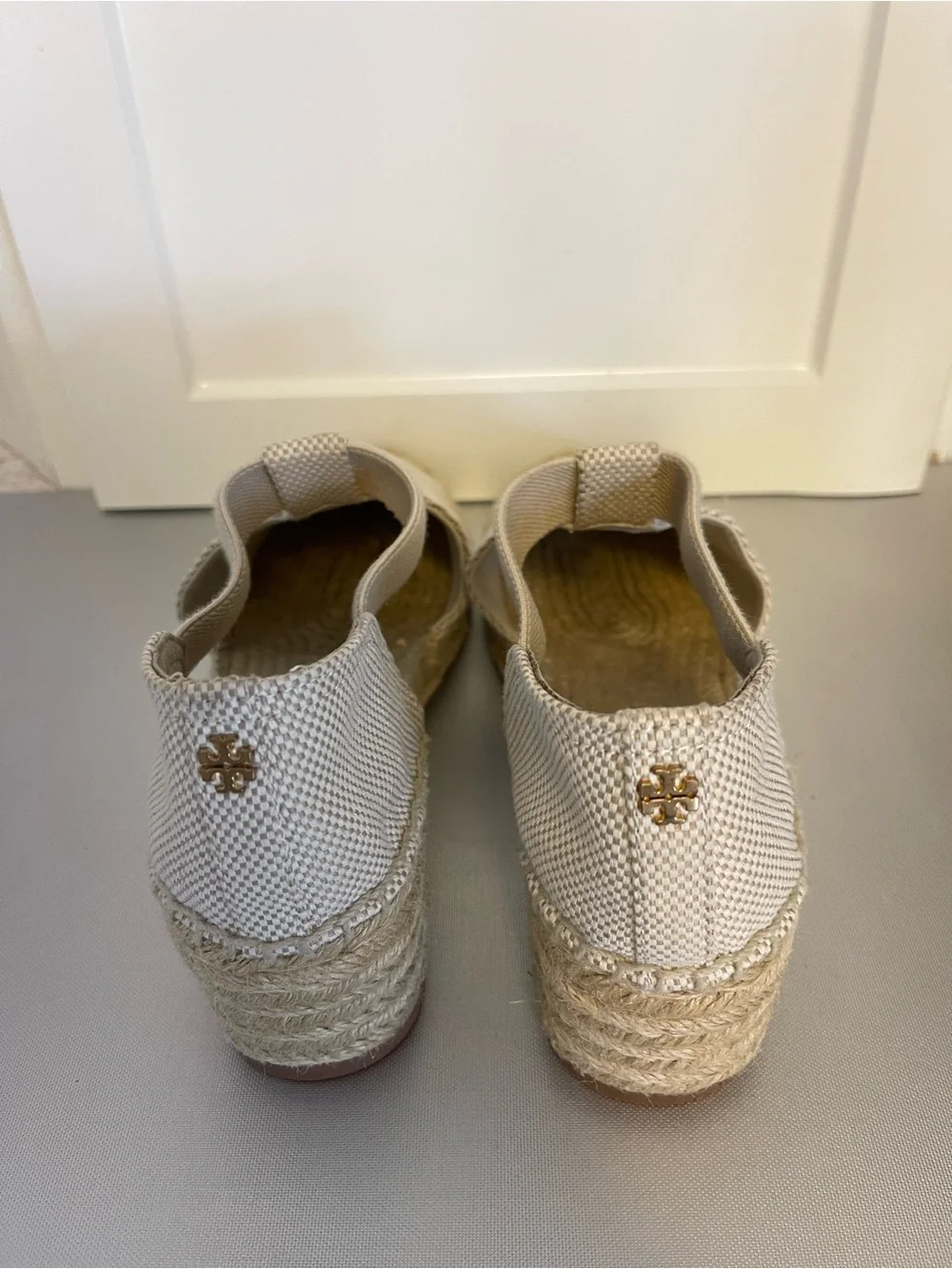 Tory Burch light smoke detail