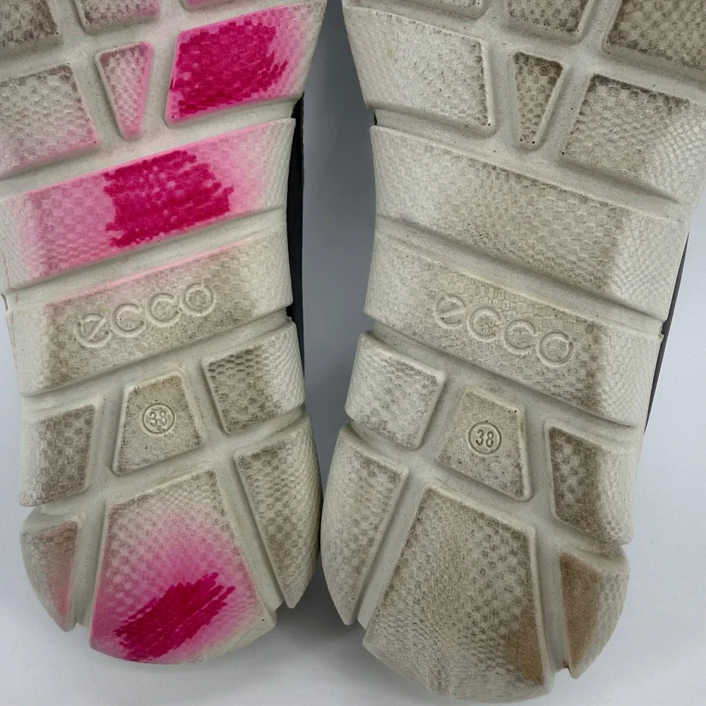 Ecco intrinsic knit
