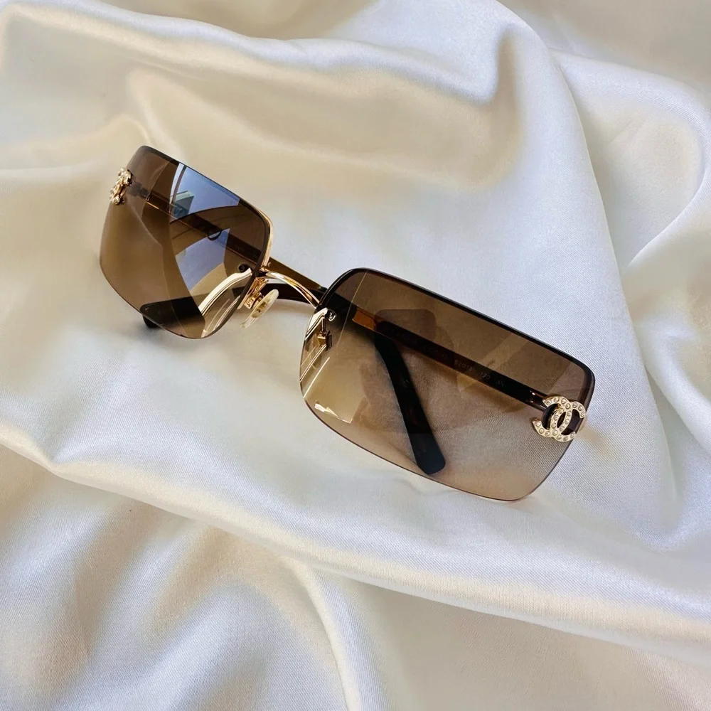 RARE✨Chanel vintage rimless sunglasses.
