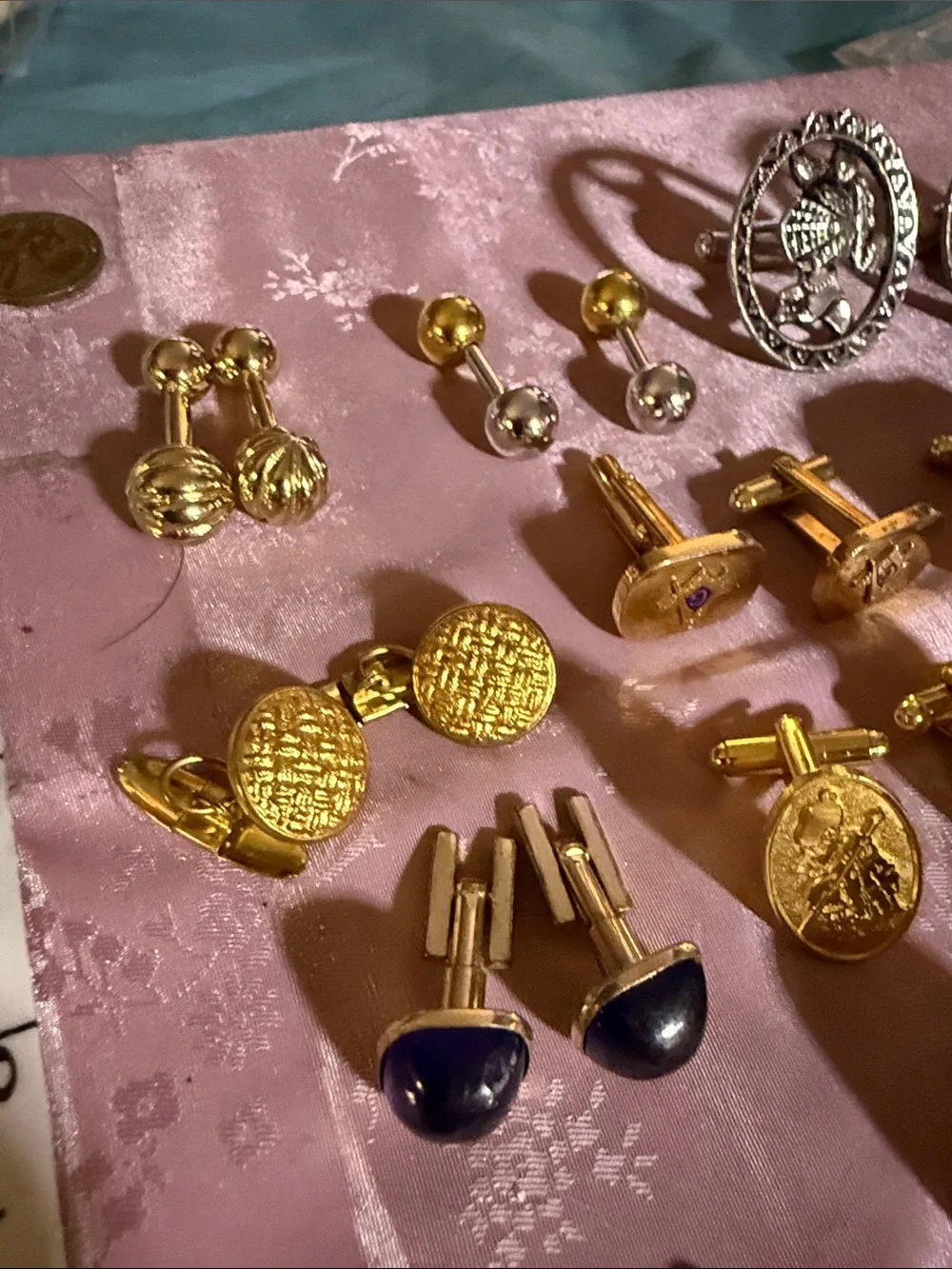 N/A stylish gold