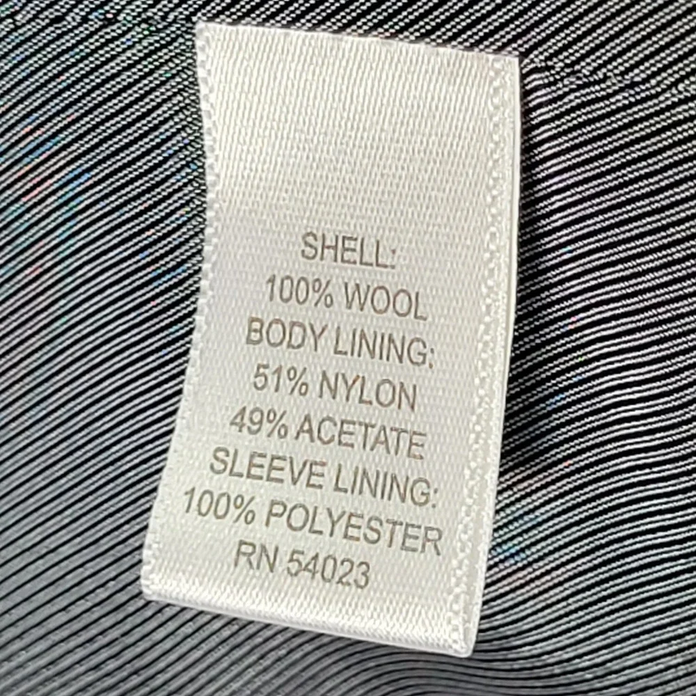Banana Republic urge just