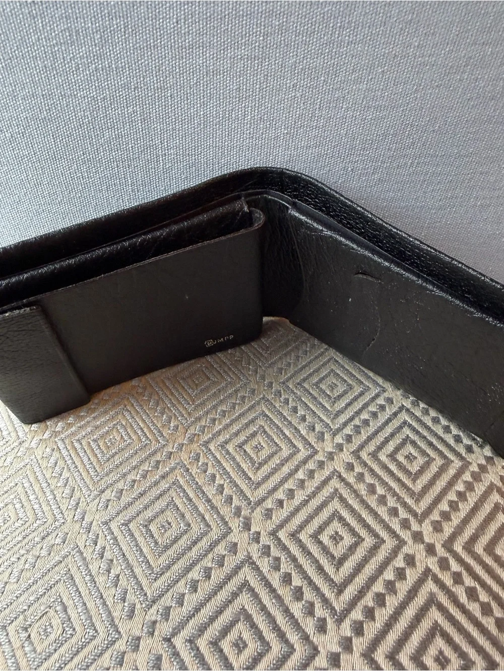 Rumpp sleek black