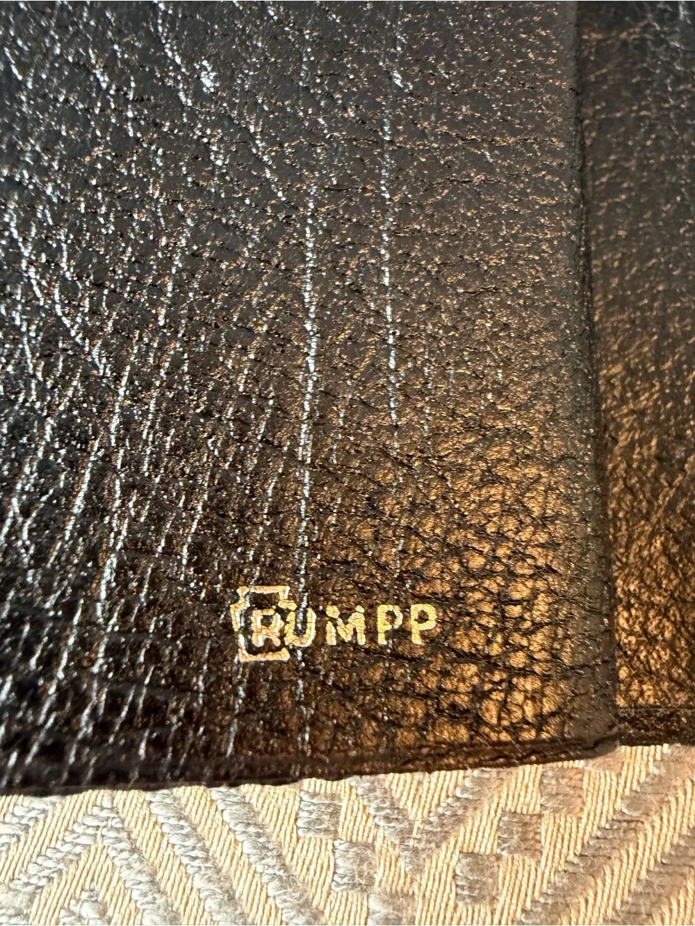 Rumpp sleek black