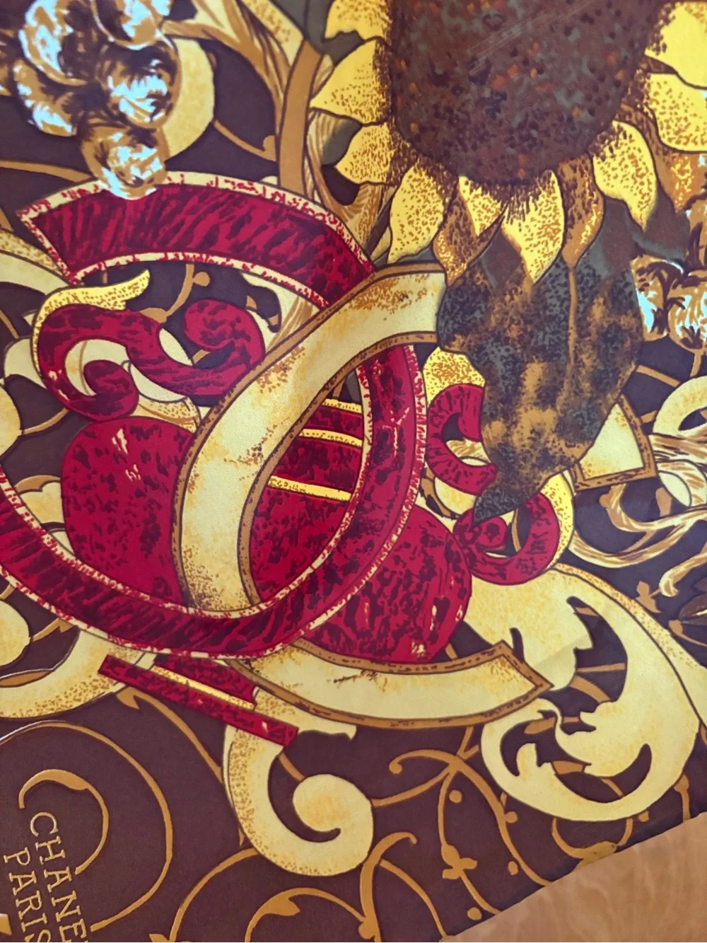 fashion CHANEL Brown and Gold Sunflower Baroque Floral Silk Scarf 34x34