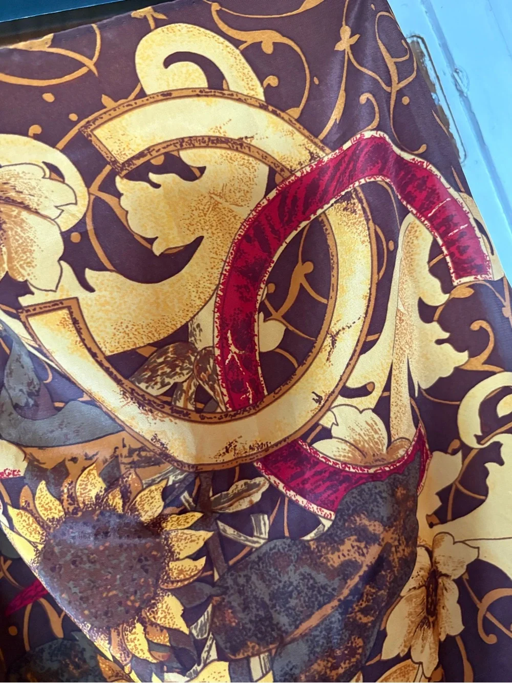 fashion CHANEL Brown and Gold Sunflower Baroque Floral Silk Scarf 34x34