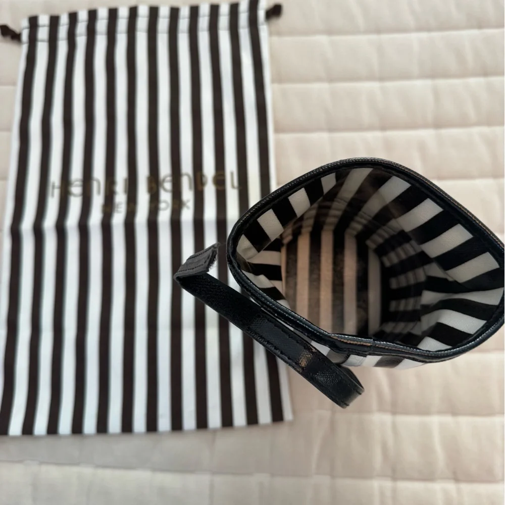 henri bendel chic travel