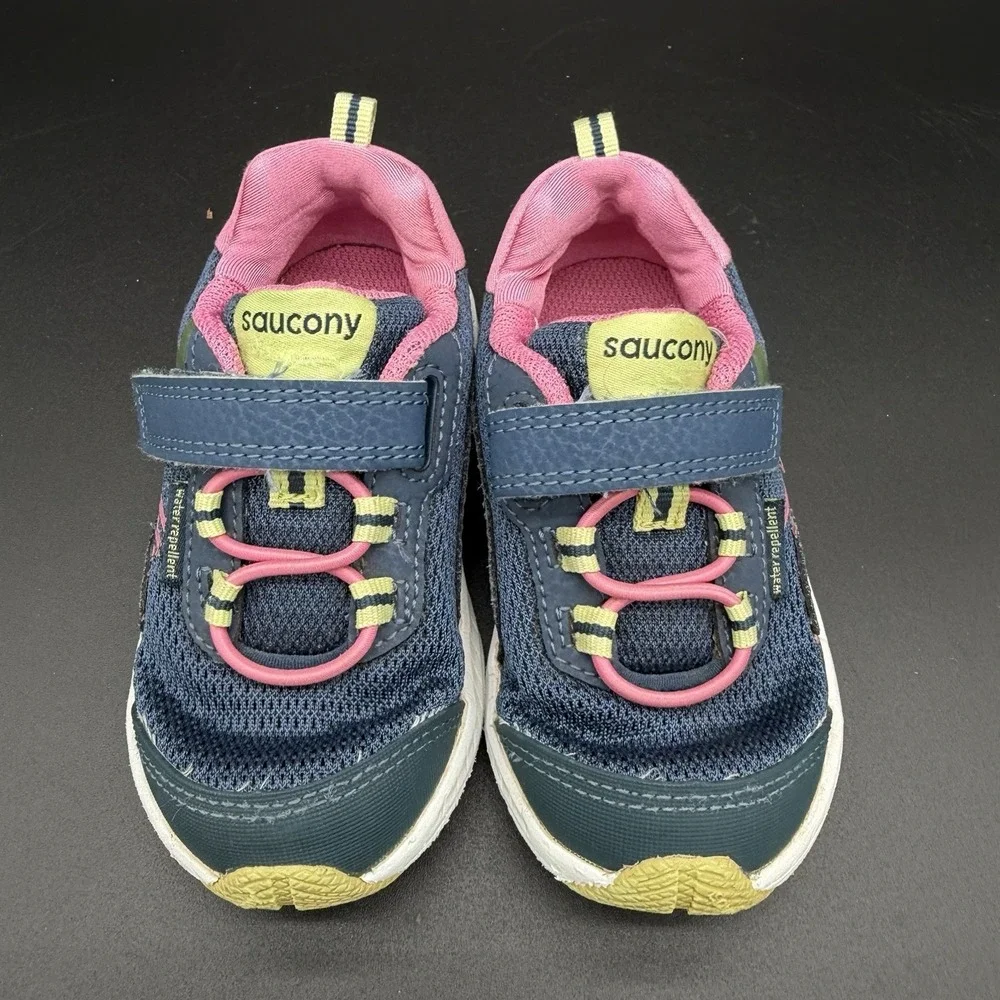 Saucony wind shield