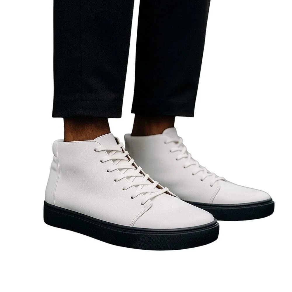 Rodd & Gunn White Leather High Top Sneakers with Black Vibram Soles Size EU 41