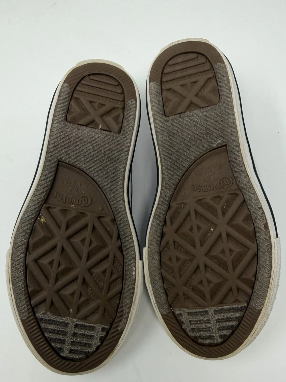 Converse stylish purple