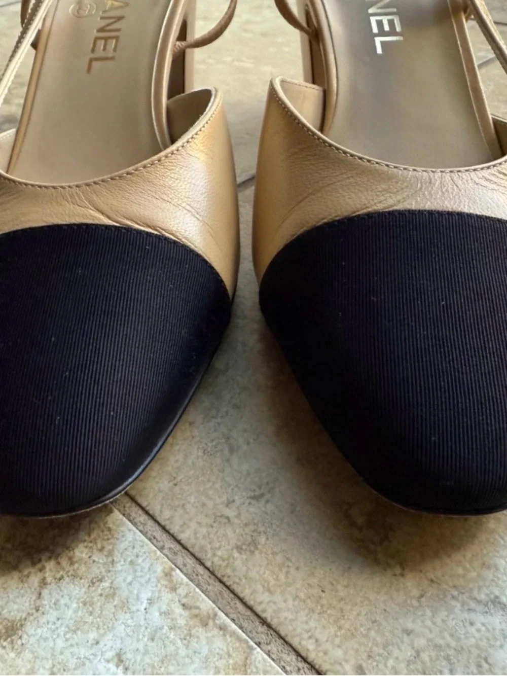 CHANEL classic slingback