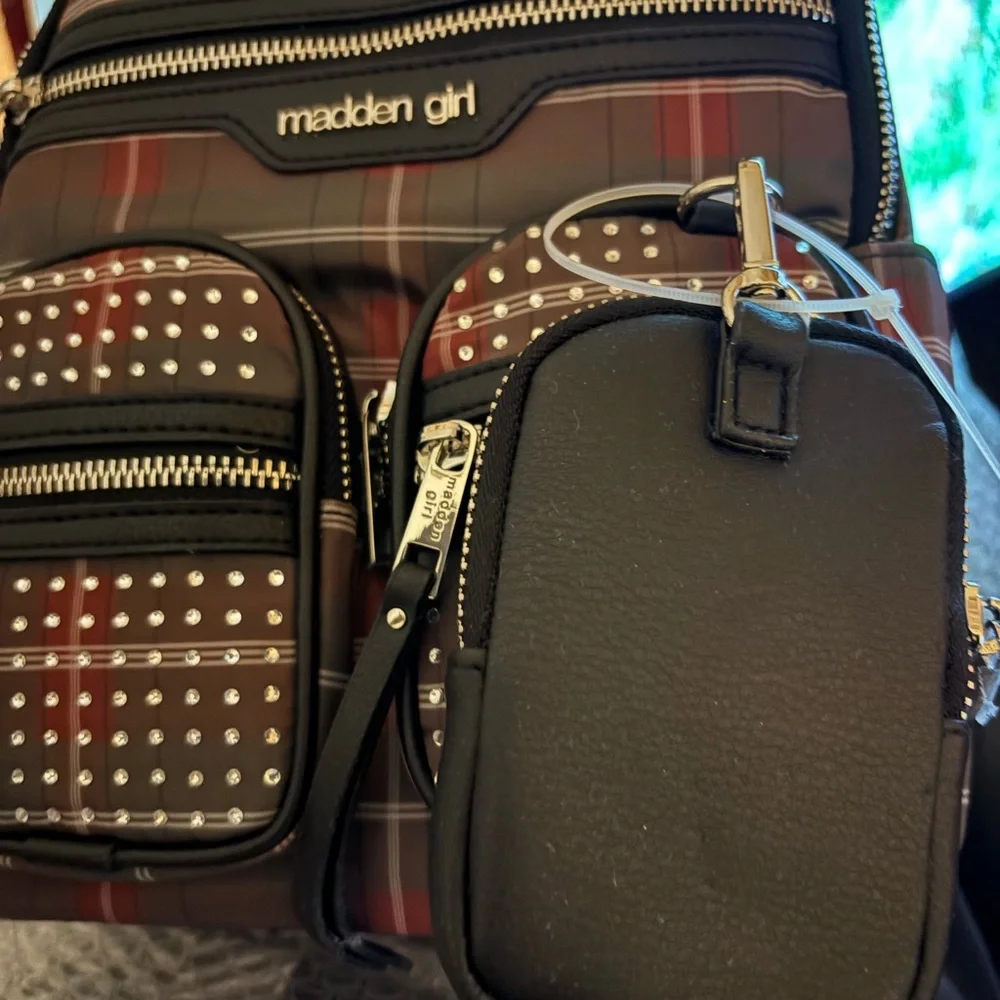 Madden Girl functional medium
