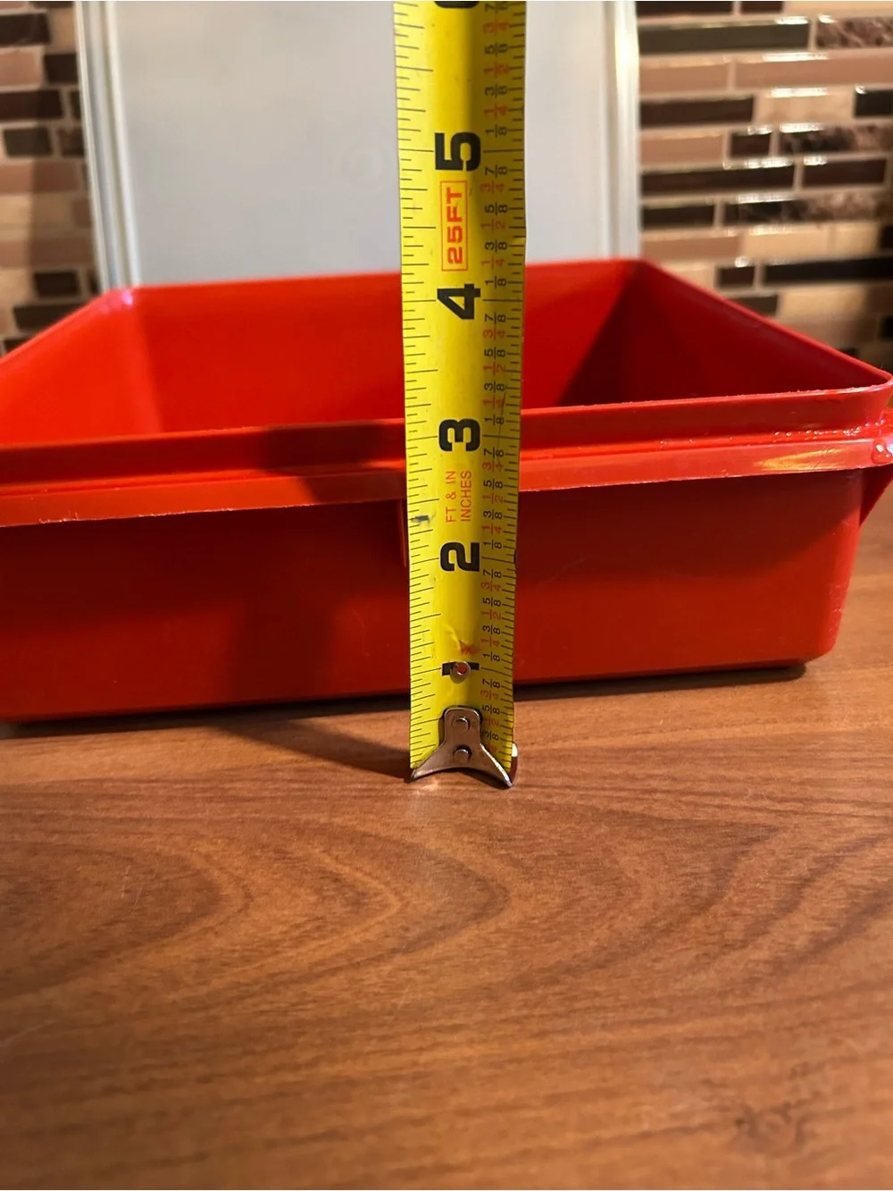 Tupperware durable red