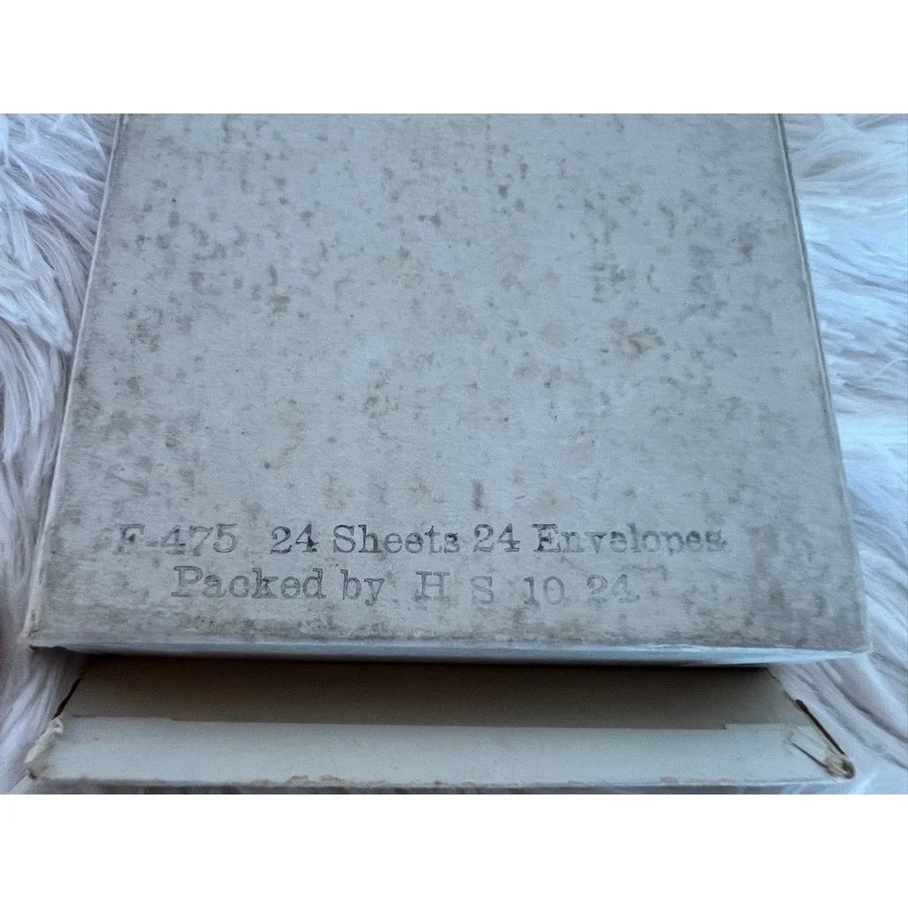 N/A charming vintage