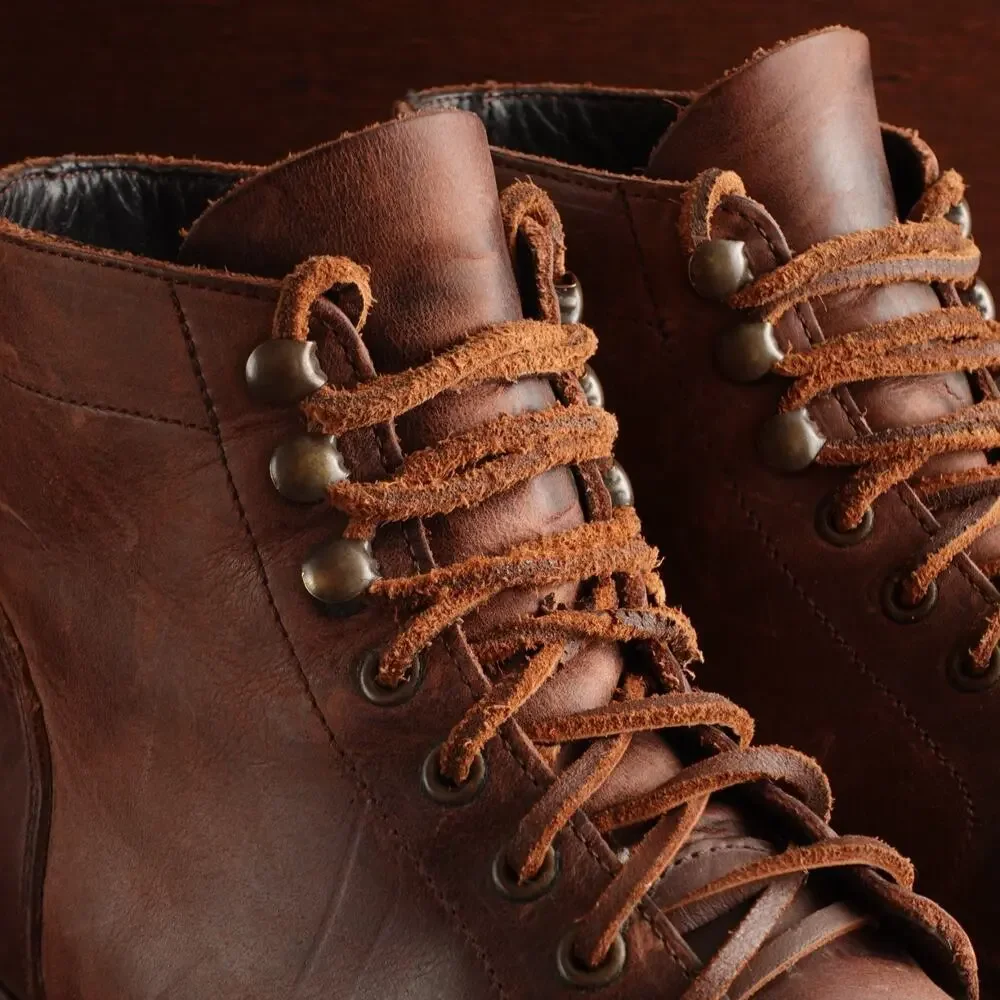 Rhodes Footwear receive please