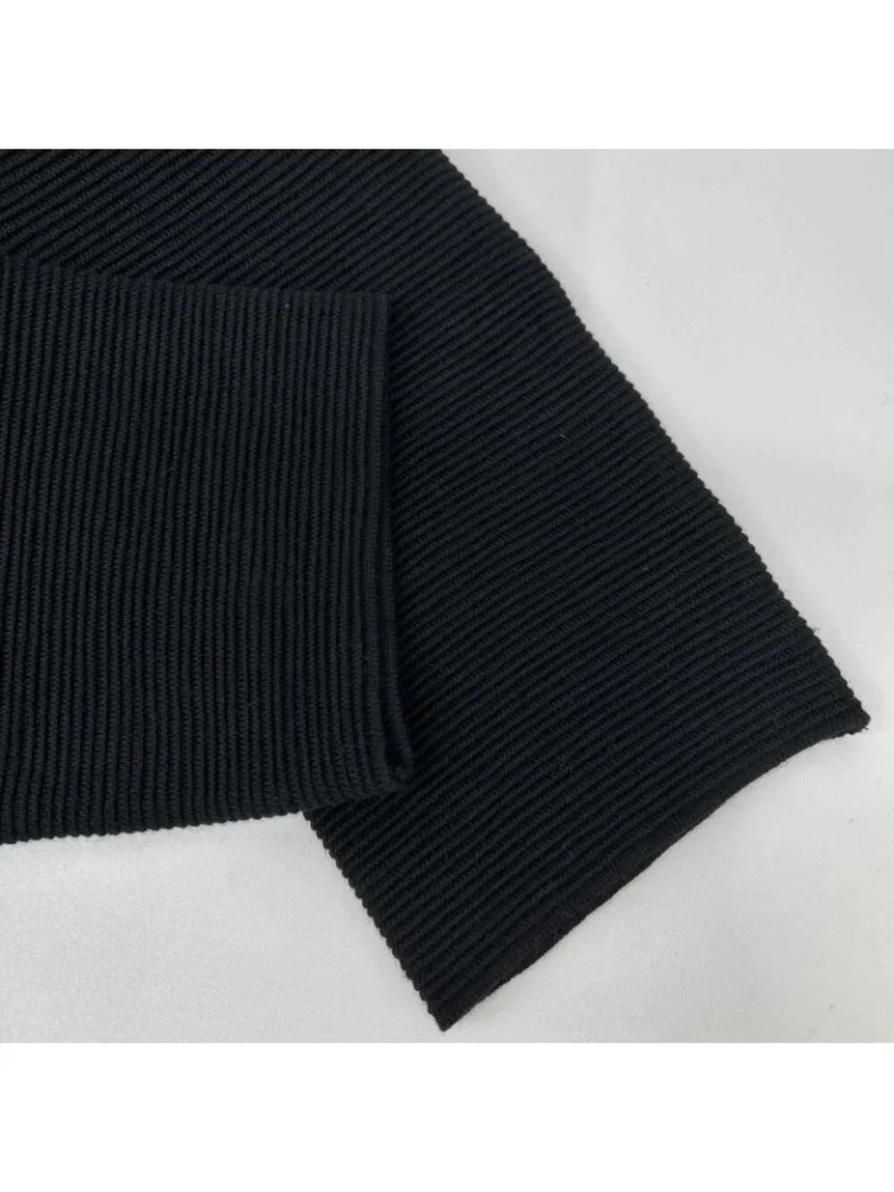 CHANEL width fit