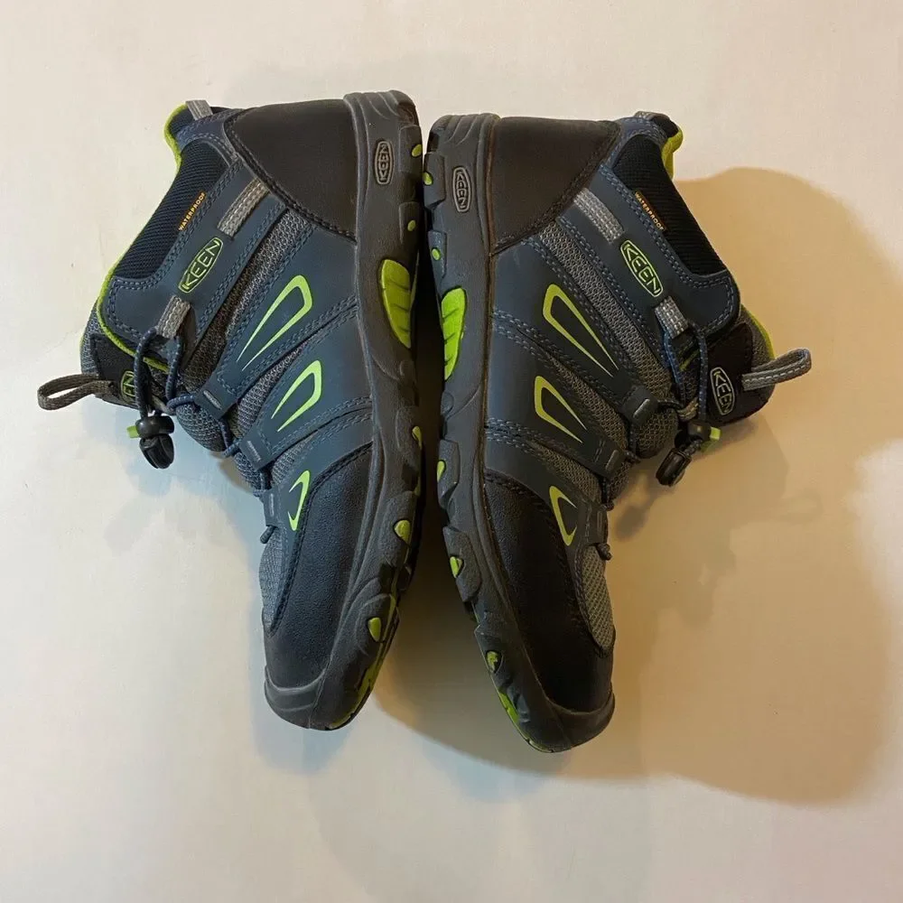 Keen durable gray