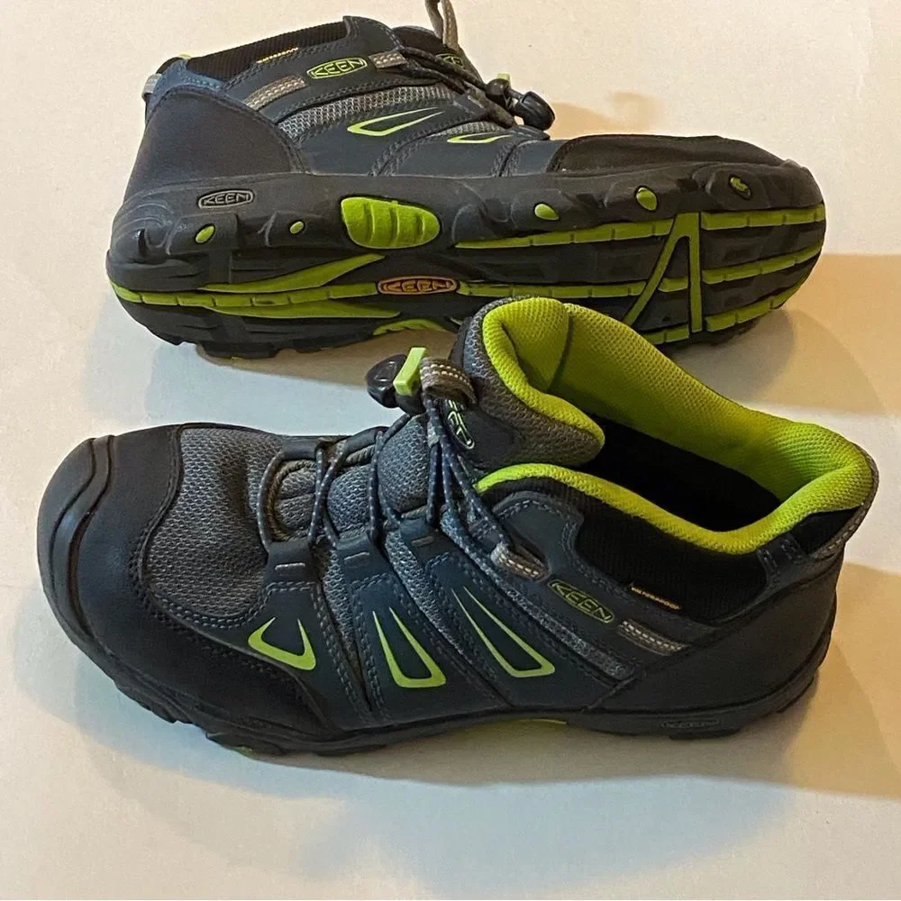 Keen durable gray