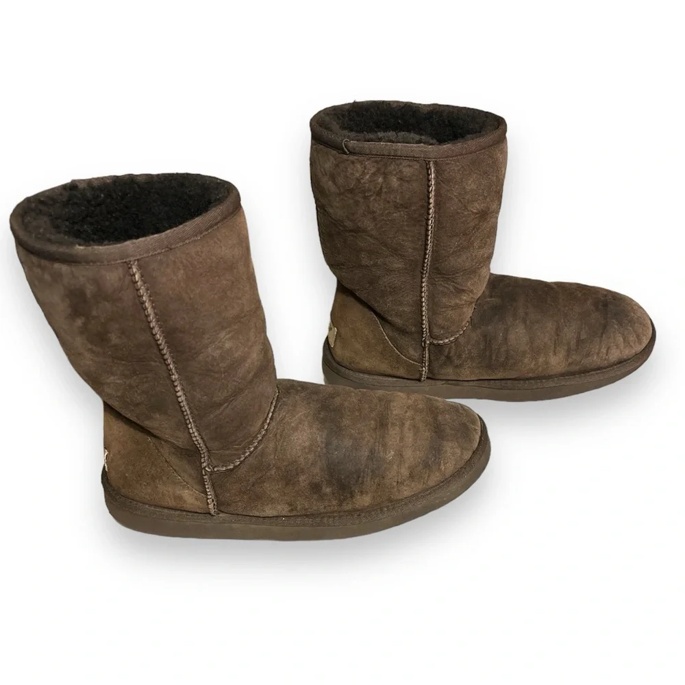 UGG Chocolate Brown Classic Short Boot Size 9