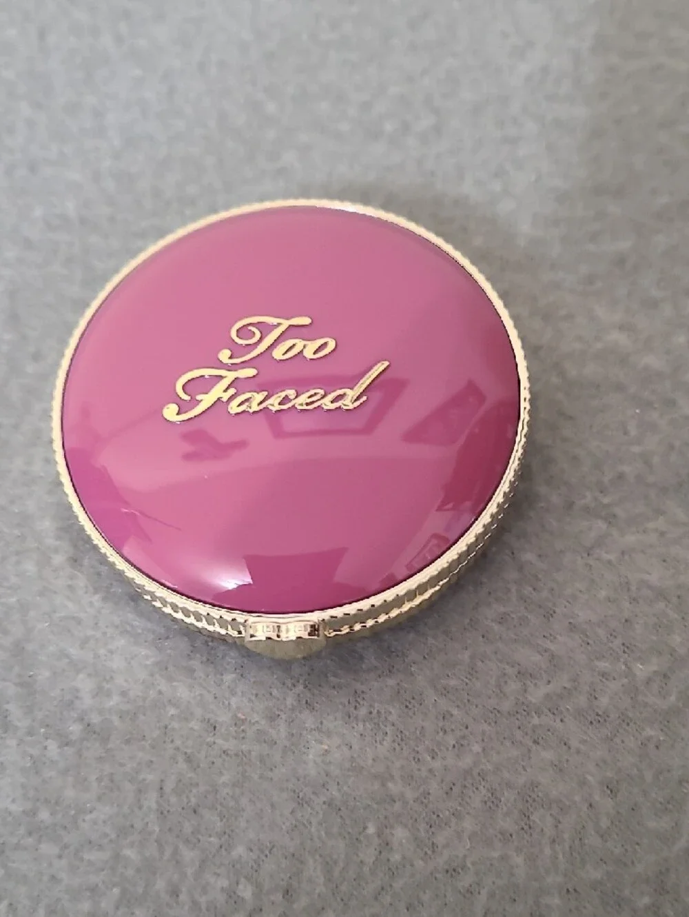 Too Faced lightweight blurring