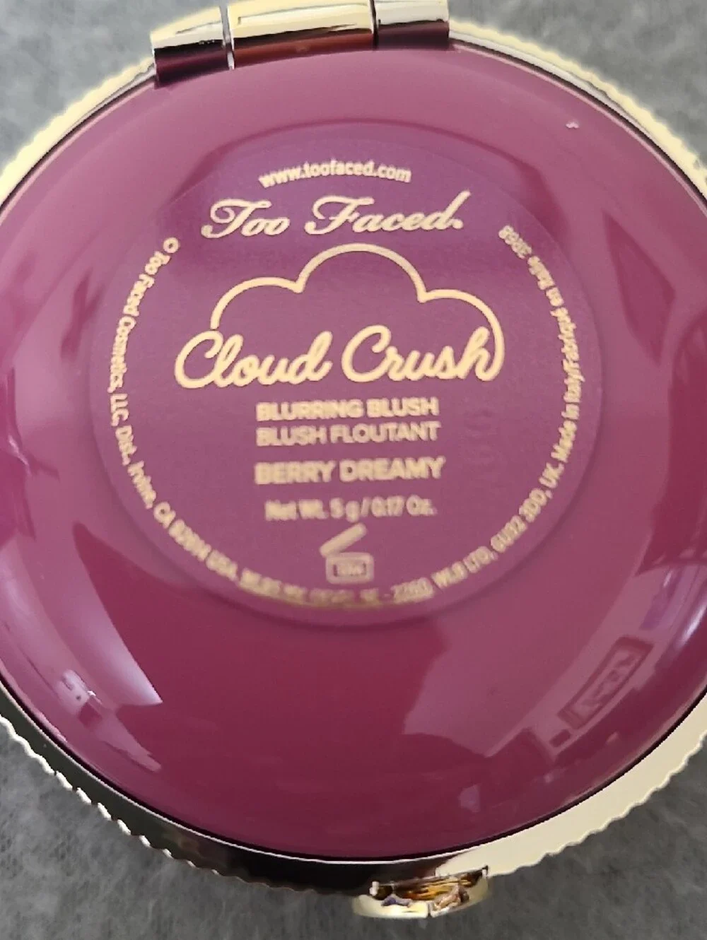 Too Faced lightweight blurring