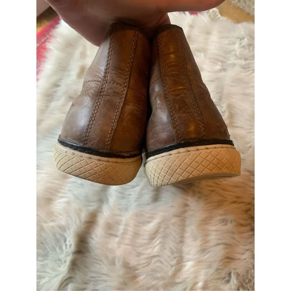 Frye men’s gates