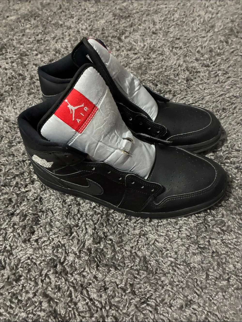 Jordan mid black