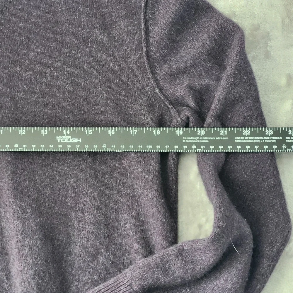 Banana Republic crew sleeves color