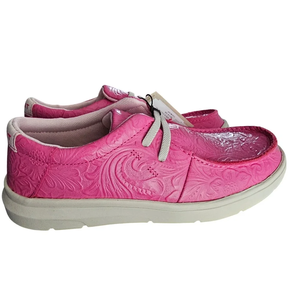 Ariat hilo casual