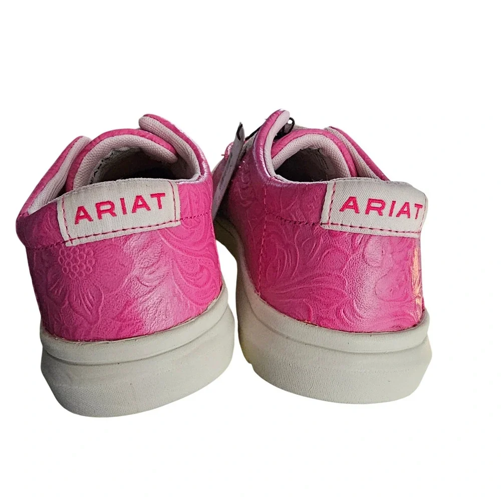Ariat hilo casual
