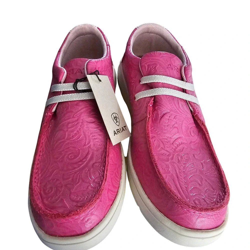 Ariat hilo casual