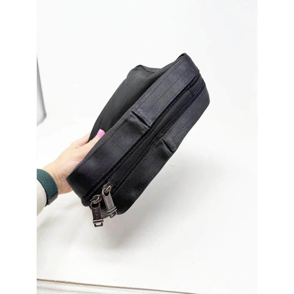 Tumi Ballistic Nylon Toiletry Bag Vanity Case Cosmetic Travel Kit Ion Television