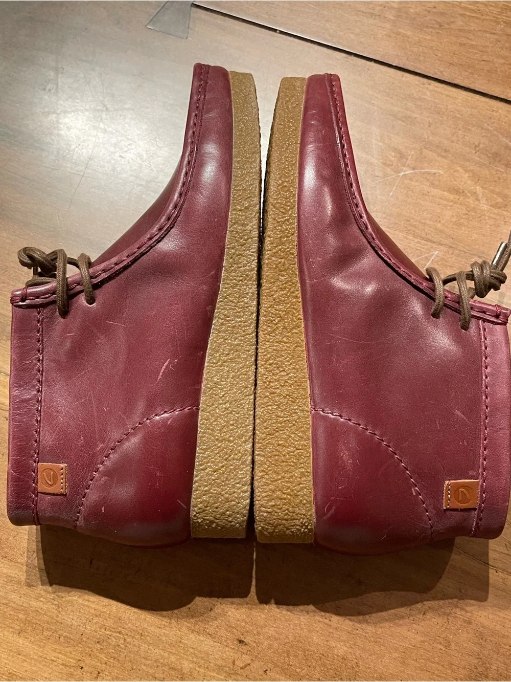 Clarks tonal stitching comfort