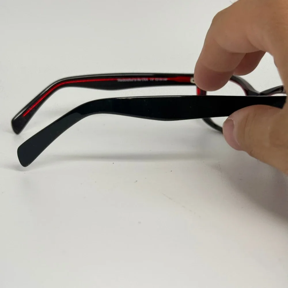 Frieze Frames measurements eye