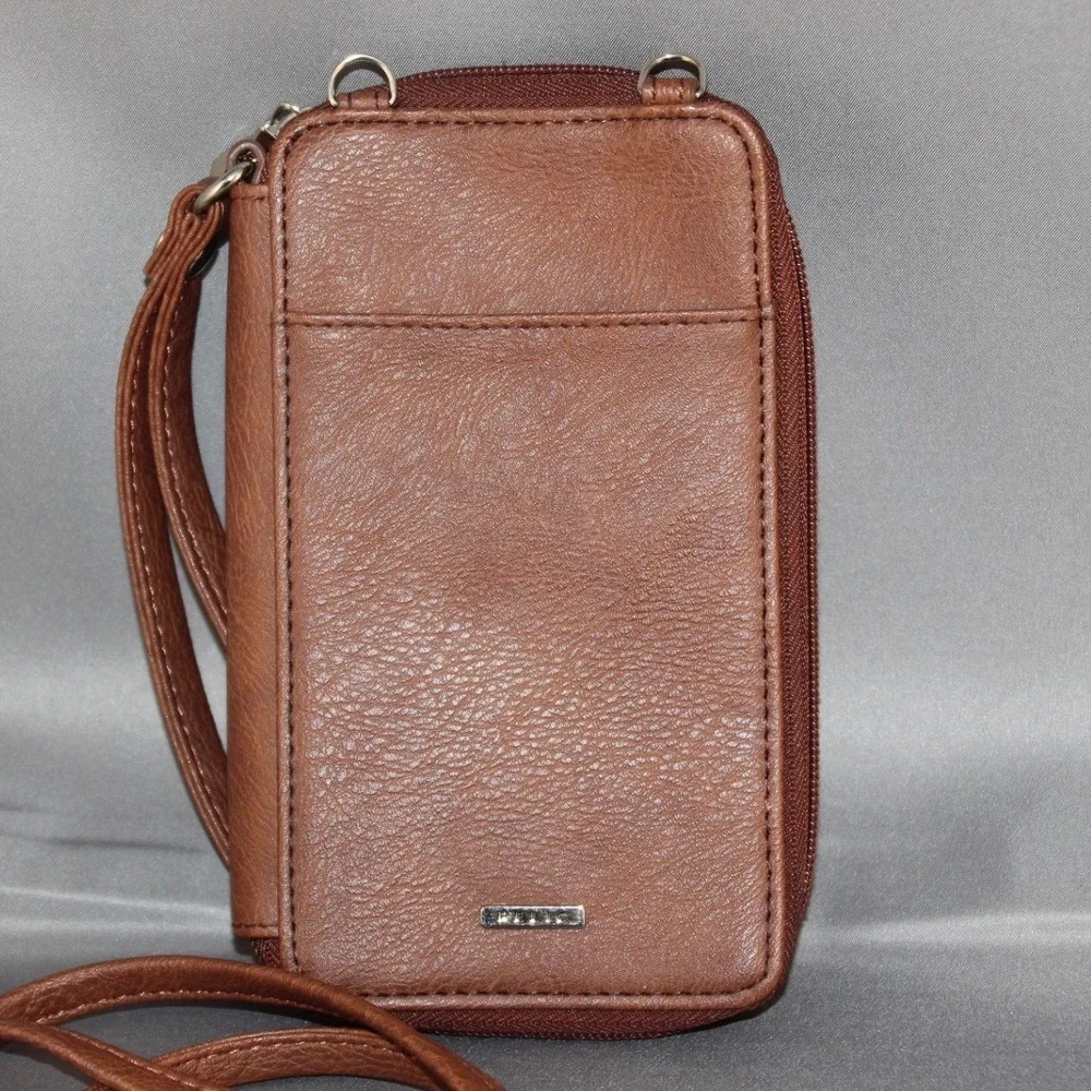 Relic Womens Crossbody Cell Phone Wallet Cognac Faux Leather Wristlet Brown‎