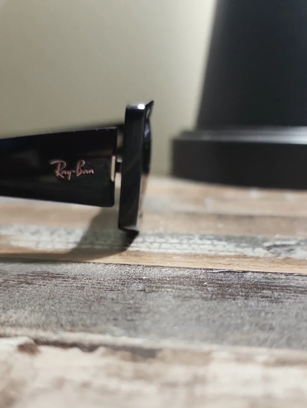 Ray-Ban sleek ray