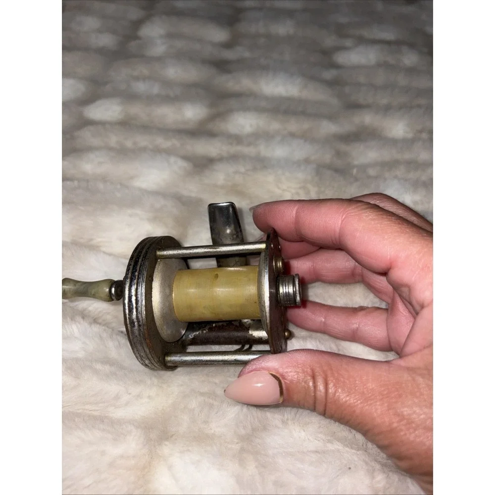 Vintage J.C. Higgins Fishing Reel Engraved Fisherman Fish Baitcaster 312.3184