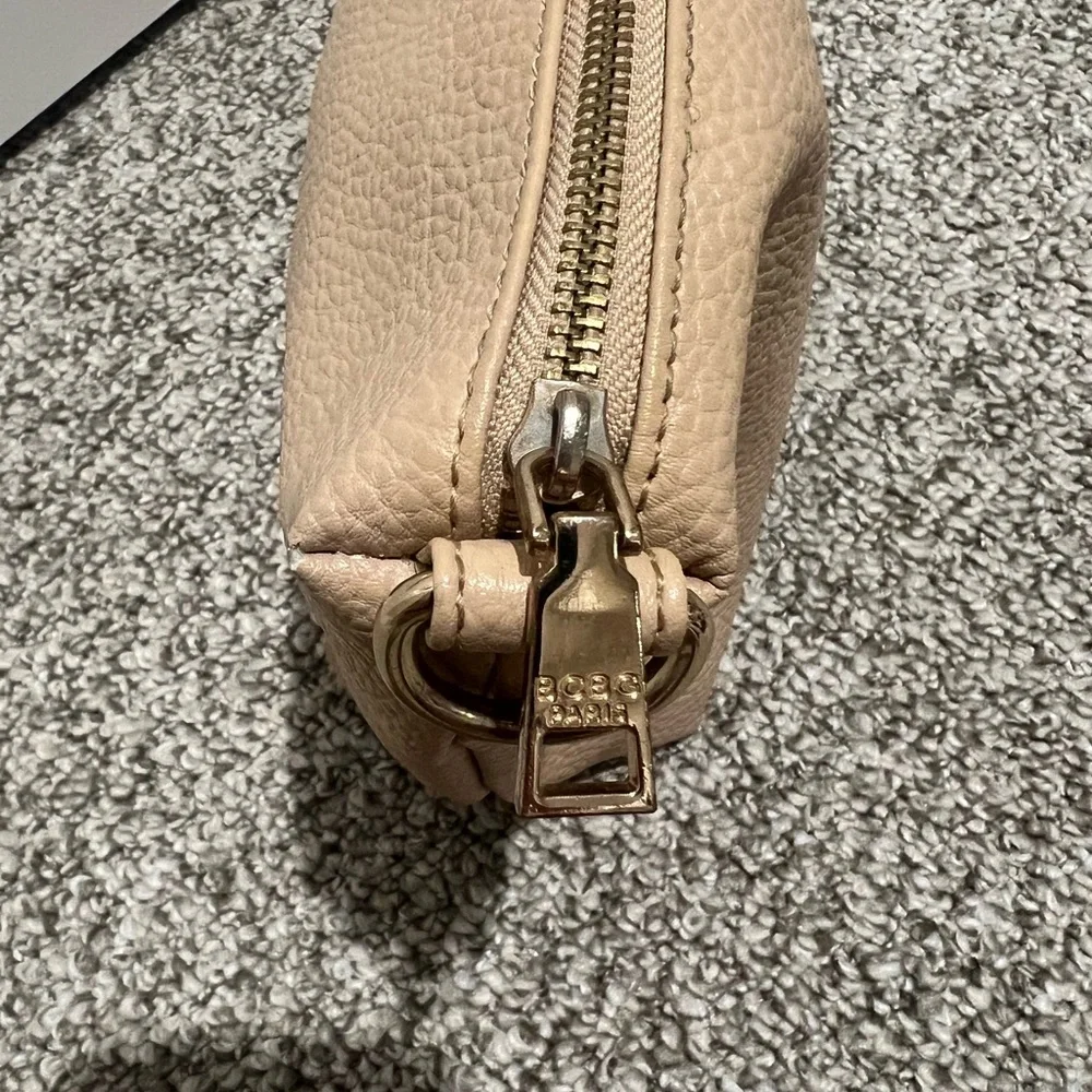 BCBG Paris daily owned