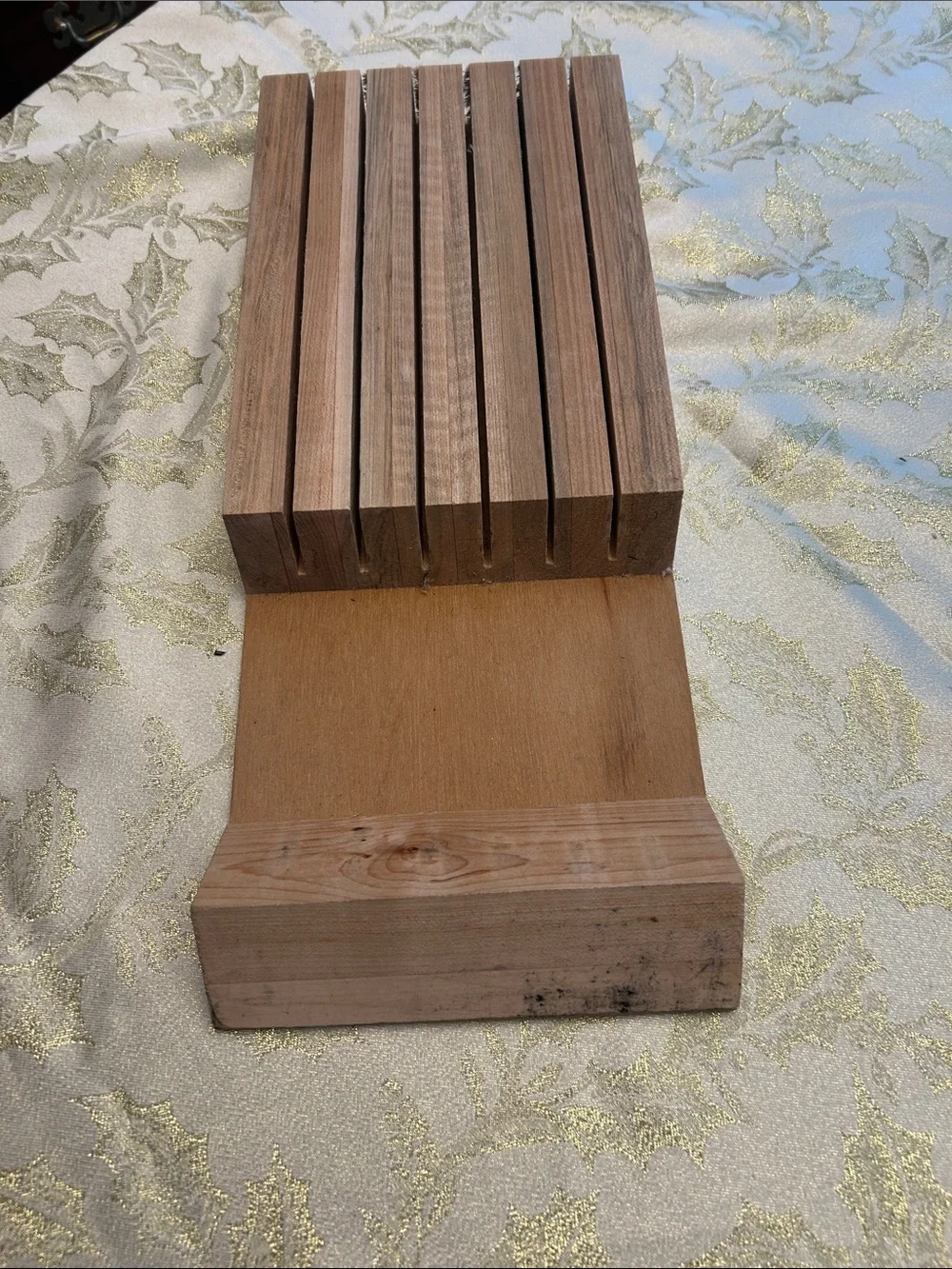 Wooden Knife Storage Block - Natural Brown