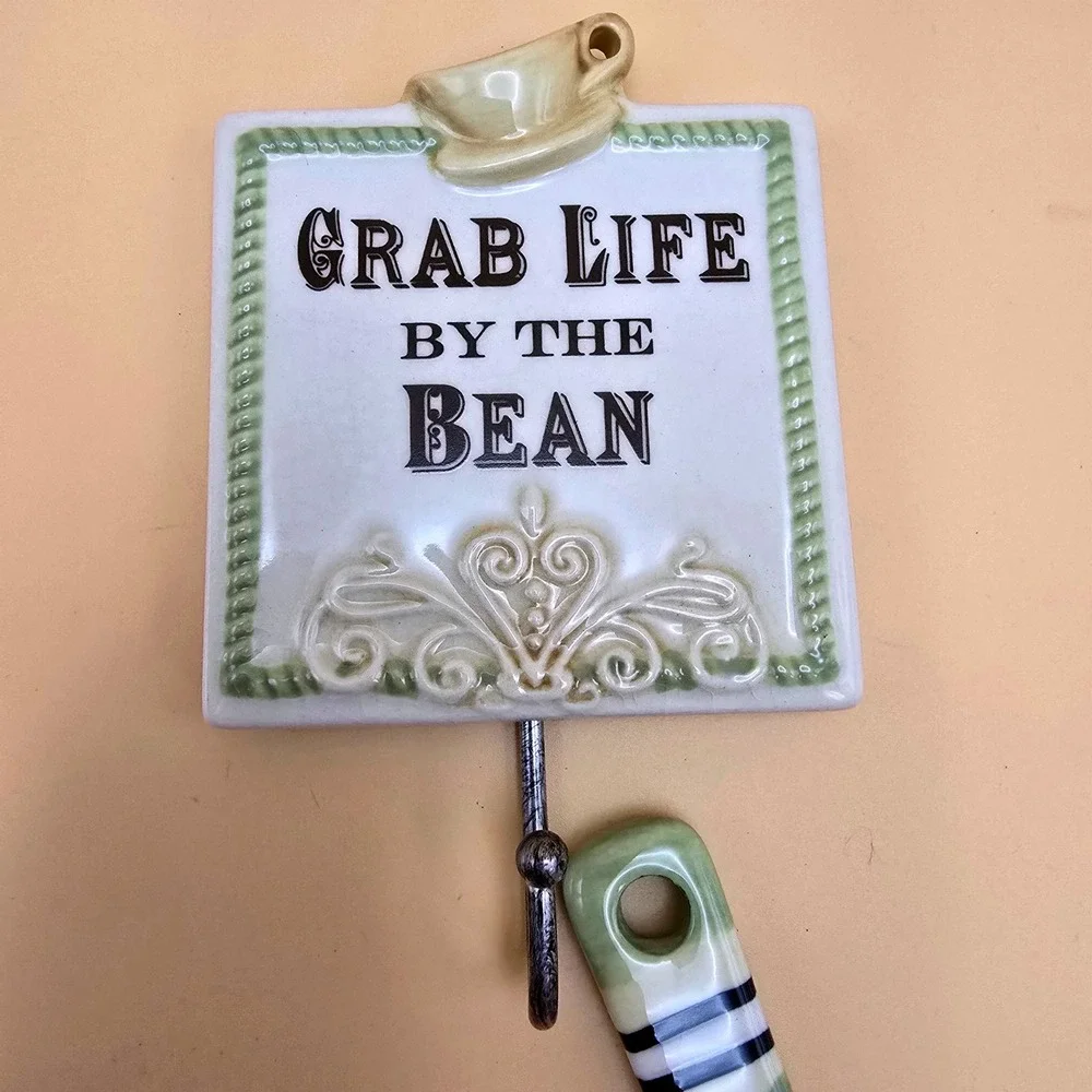 N/A charming ceramic